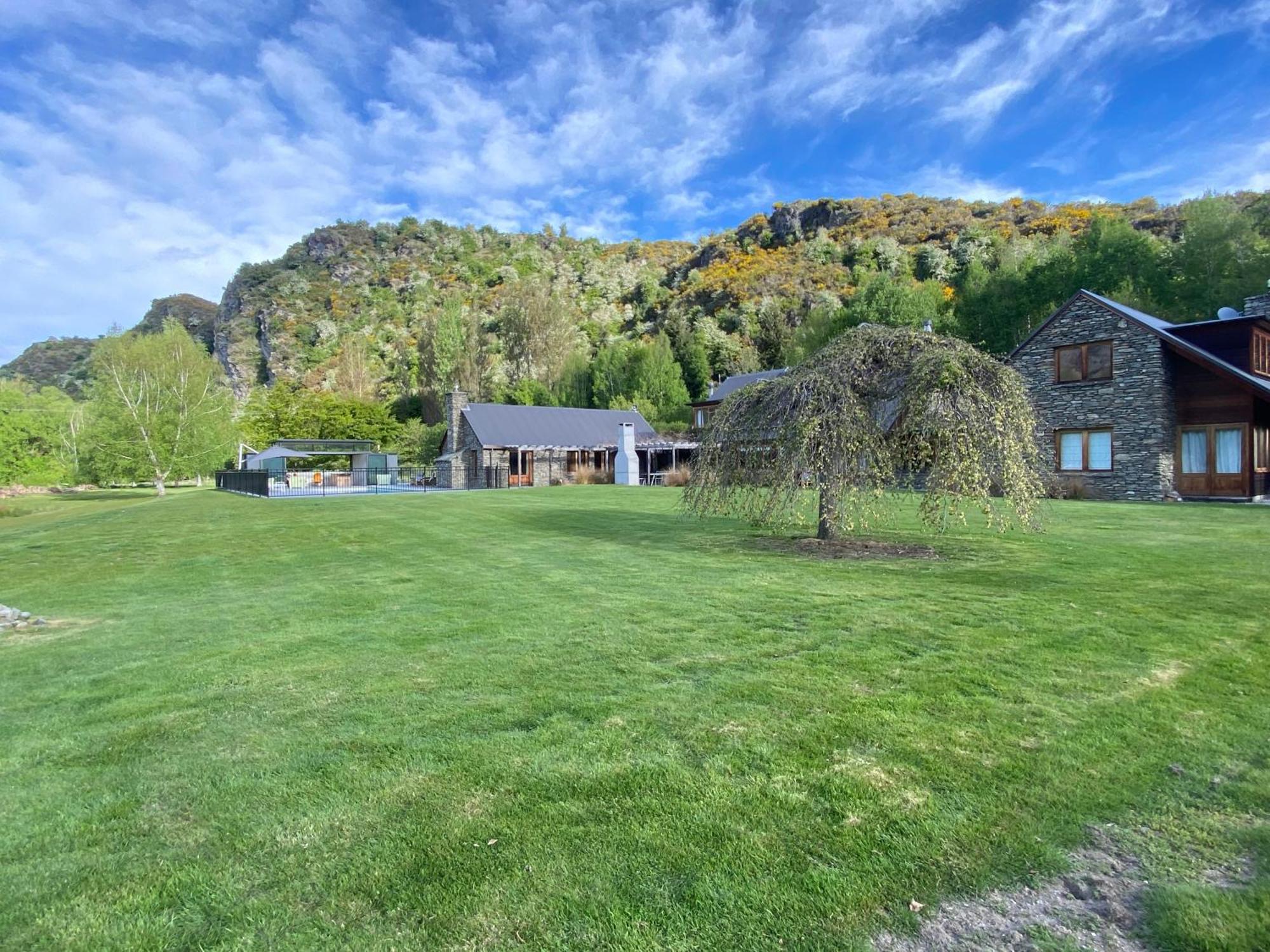 Wharenui Holiday Home By Majordomo Arrowtown Esterno foto