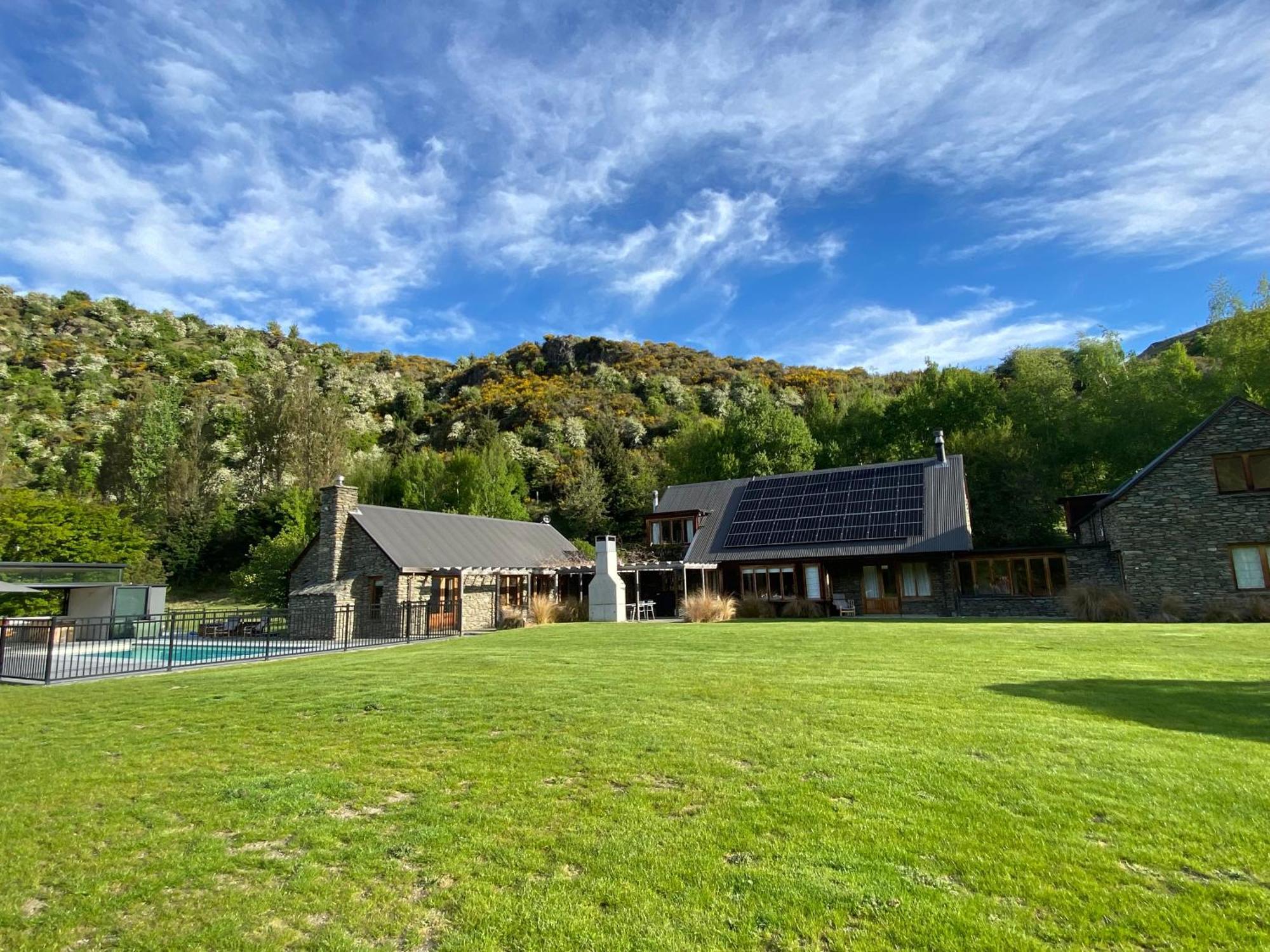 Wharenui Holiday Home By Majordomo Arrowtown Esterno foto
